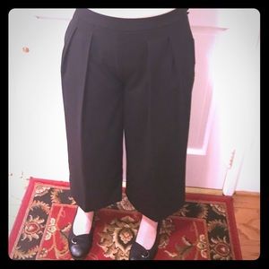 Vince Camuto Black Cropped Goucho Pants